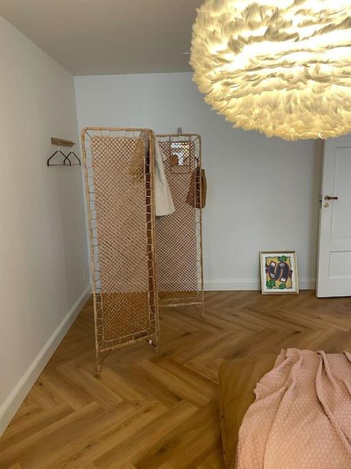 Nyrenoveret Charmerende Lejlighed I Odense C! 아파트 외부 사진